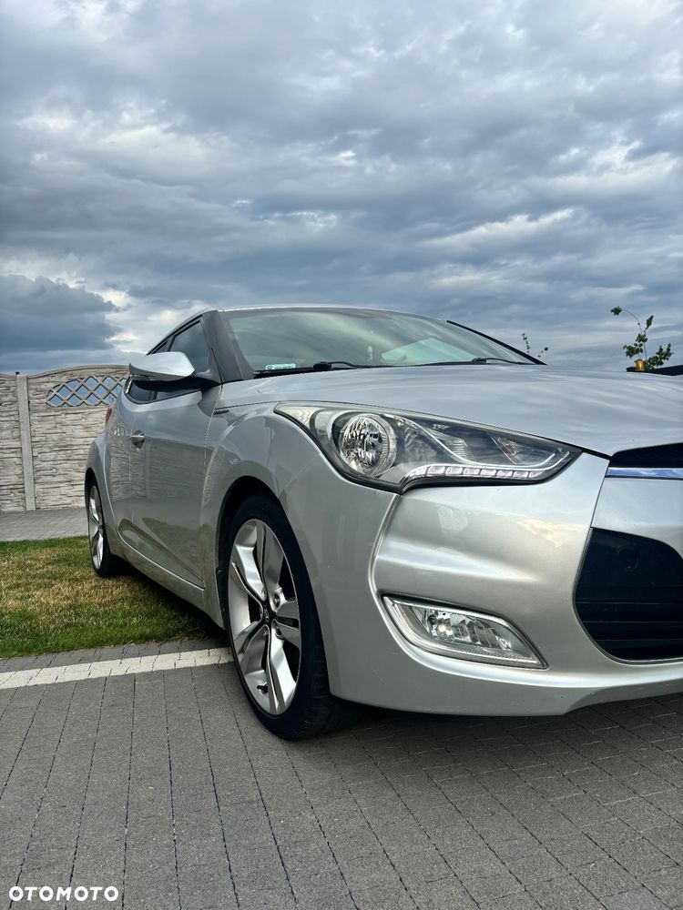 Hyundai Veloster - 36
