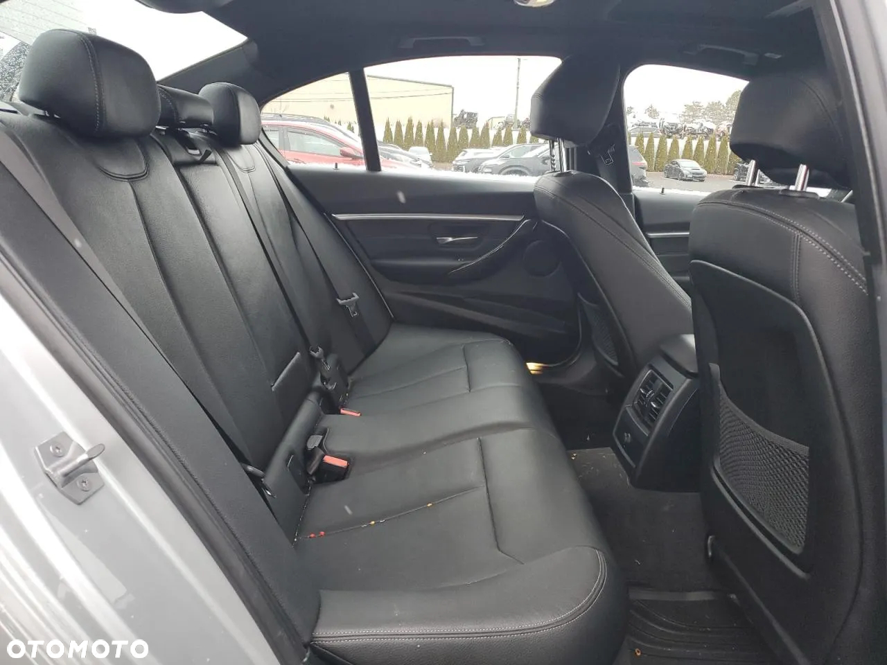 BMW Seria 3 330i GPF xDrive Luxury Line - 9