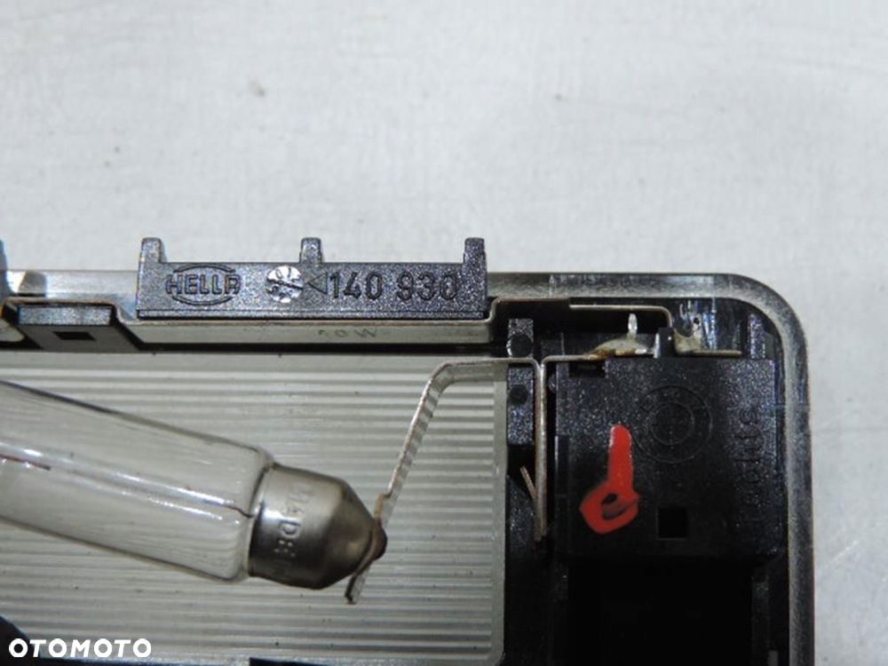 LAMPKA OŚWIETLENIE PODSUFITKI BMW X5 E53 - 5