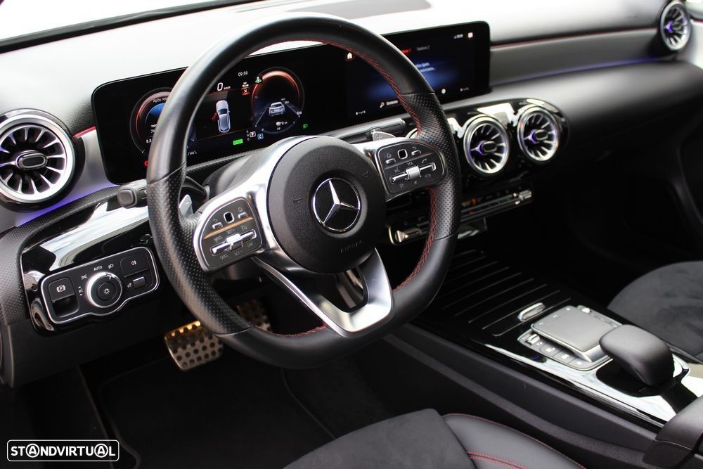 Mercedes-Benz A 250 e 8G-DCT AMG Line - 15