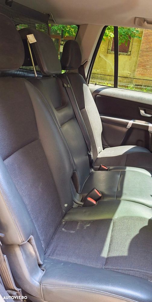 Volvo XC 90 D5 Momentum - 12