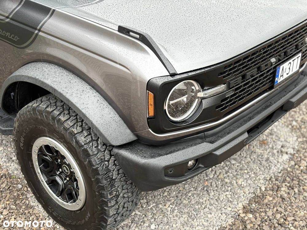 Ford Bronco - 13
