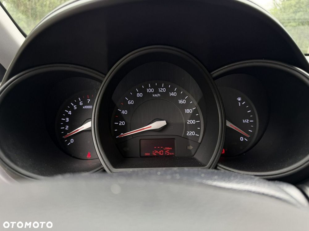 Kia Rio - 21