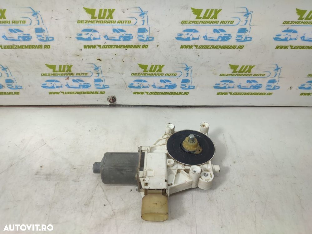Motoras geam dreapta fata 0130822227 BMW Seria 1 E87 - 2