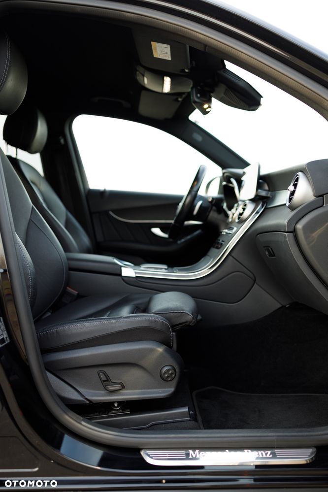 Mercedes-Benz GLC 300 de 4Matic 9G-TRONIC AMG Line Plus - 13