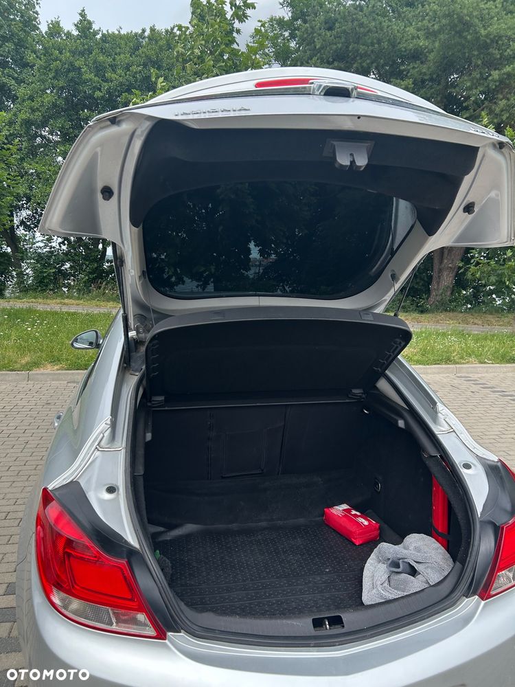 Opel Insignia 2.0 CDTI - 9