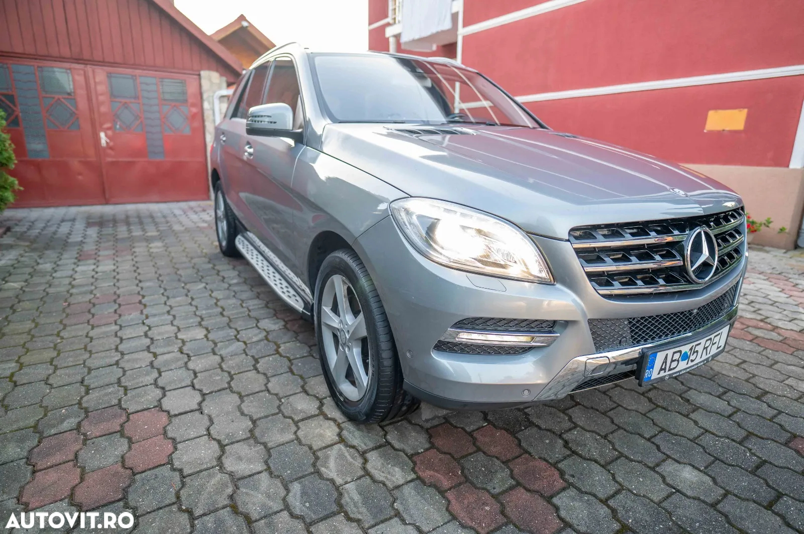 Mercedes-Benz ML 350 BlueTec 4MATIC Aut - 2