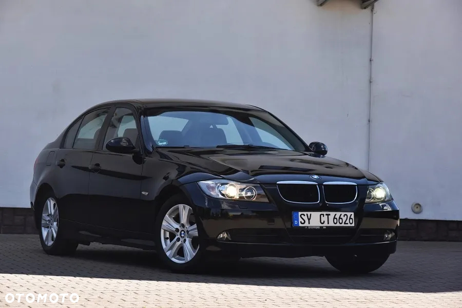 BMW Seria 3 320i - 3