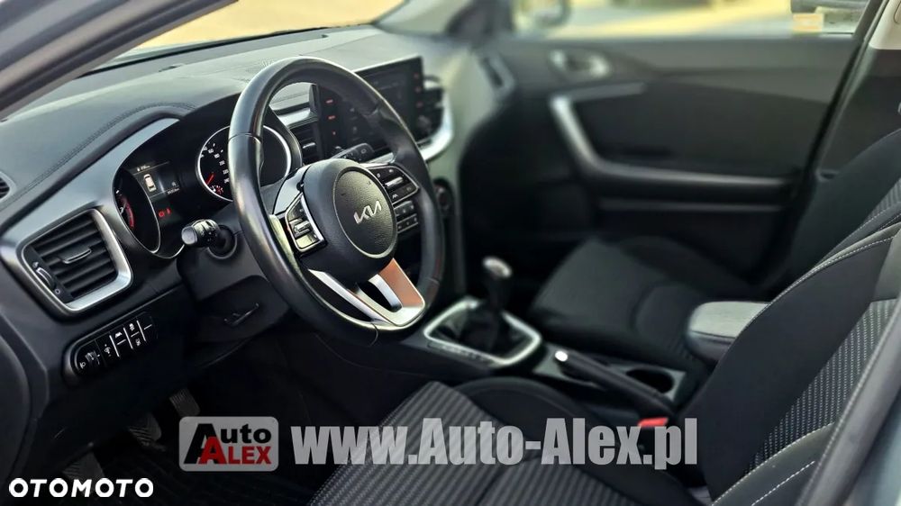 Kia Ceed 1.5 T-GDI M - 25