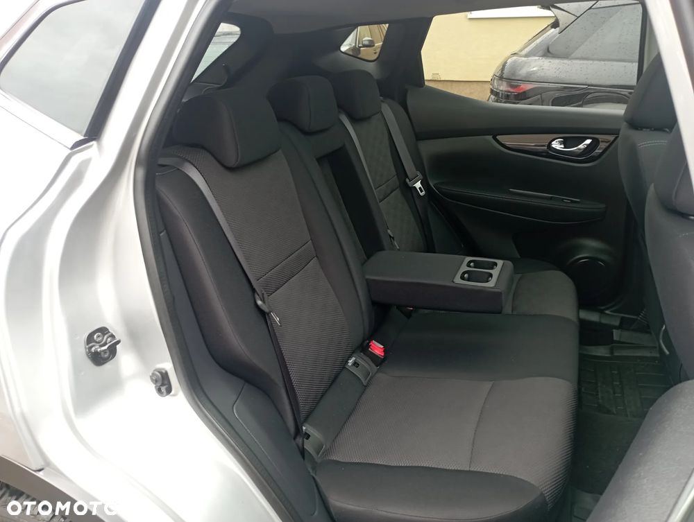 Nissan Qashqai 1.2 DIG-T N-Connecta Xtronic EU6 - 11