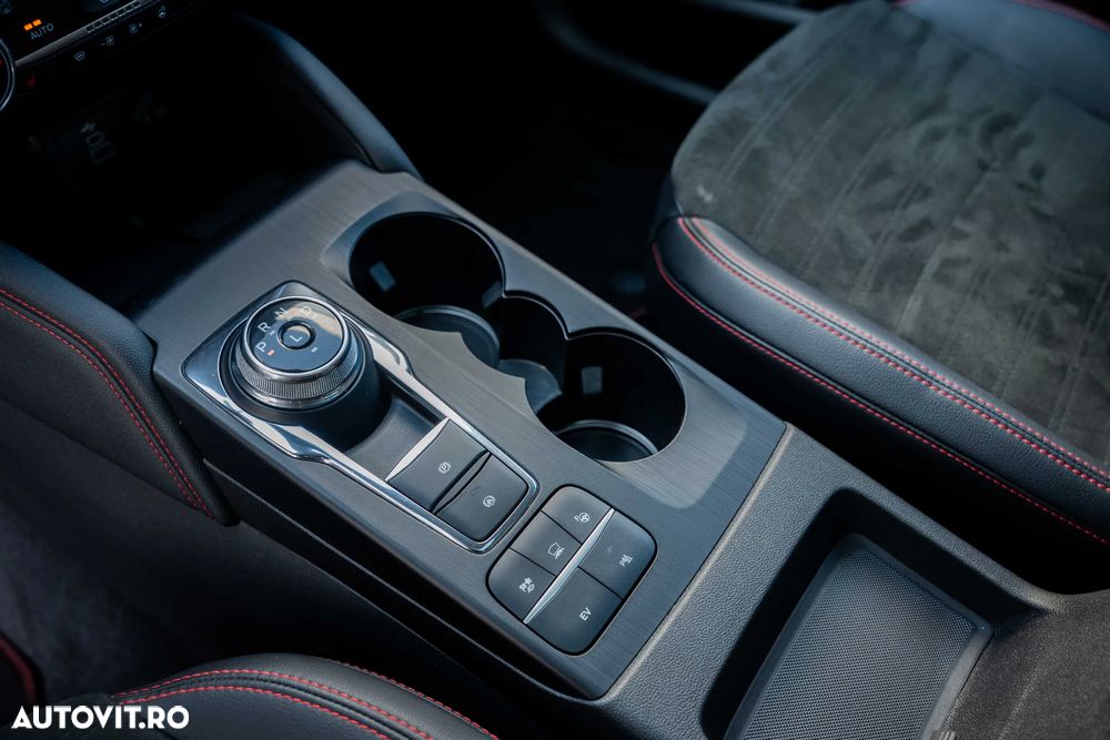 Ford Kuga 2.5 Duratec PHEV ST Line X - 19