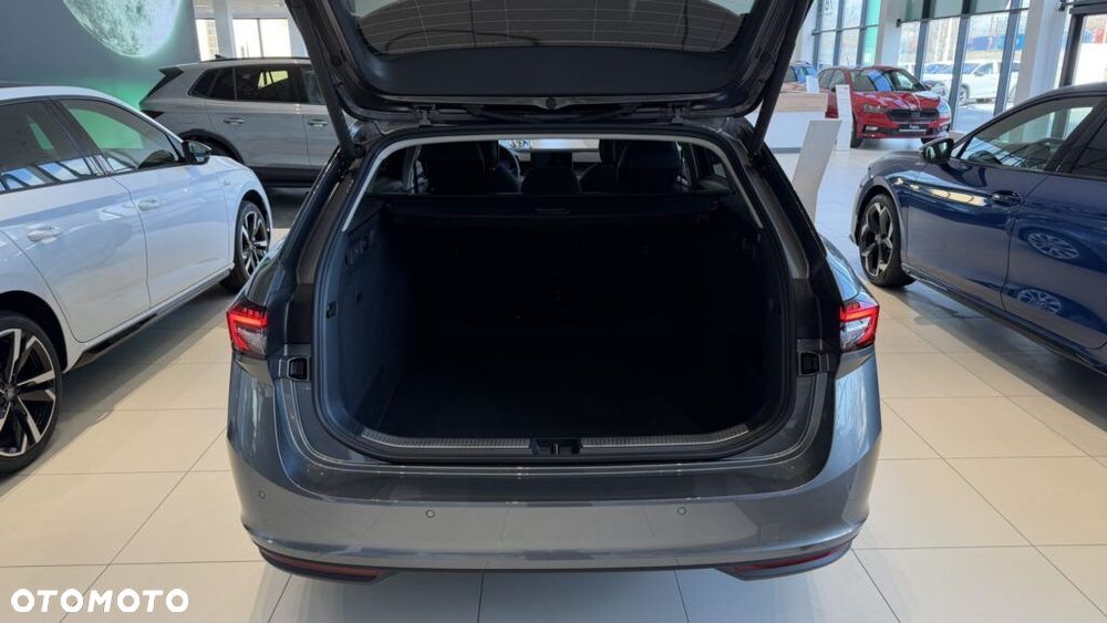 Skoda Superb 2.0 TDI SCR Drive DSG - 30