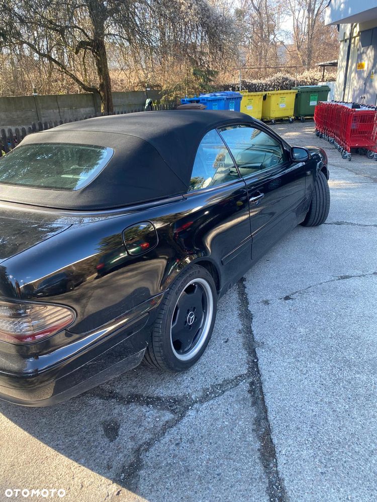 Mercedes-Benz CLK - 4