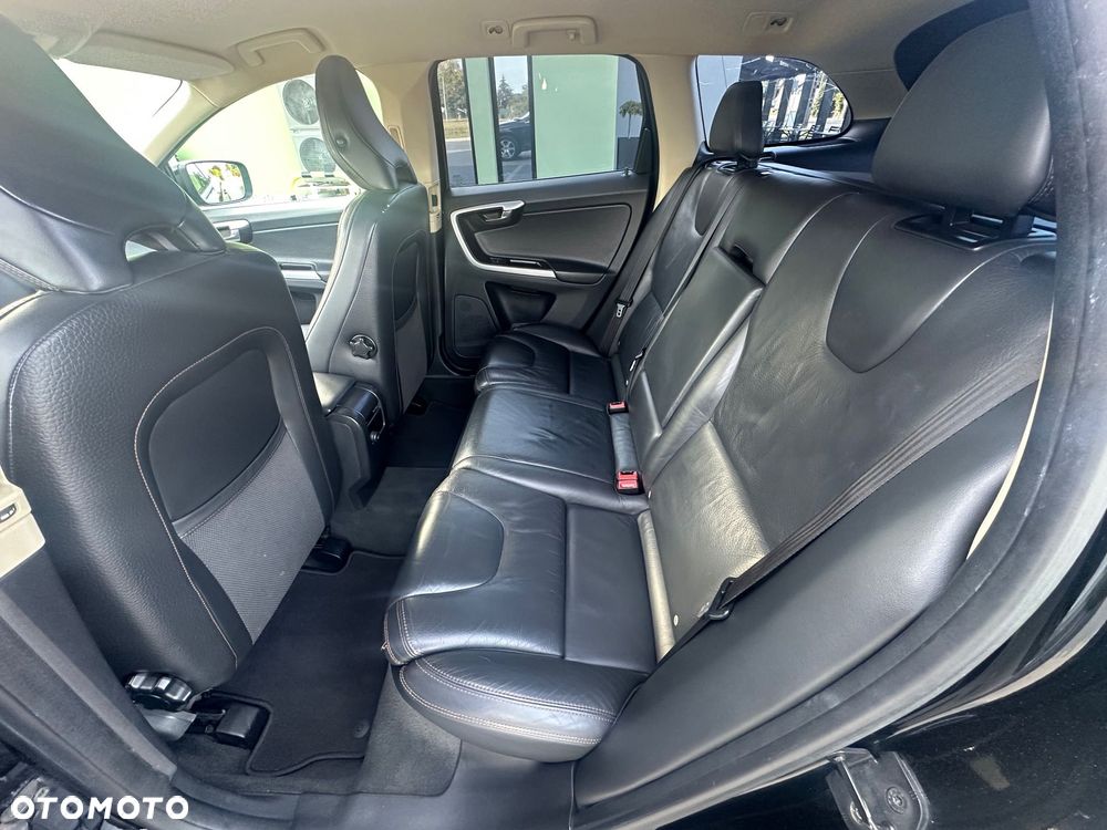 Volvo XC 60 DRIVe Momentum - 8