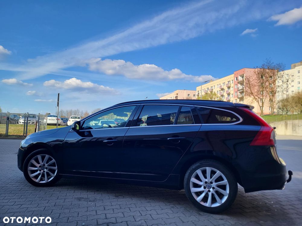 Volvo V60 D4 Momentum - 23