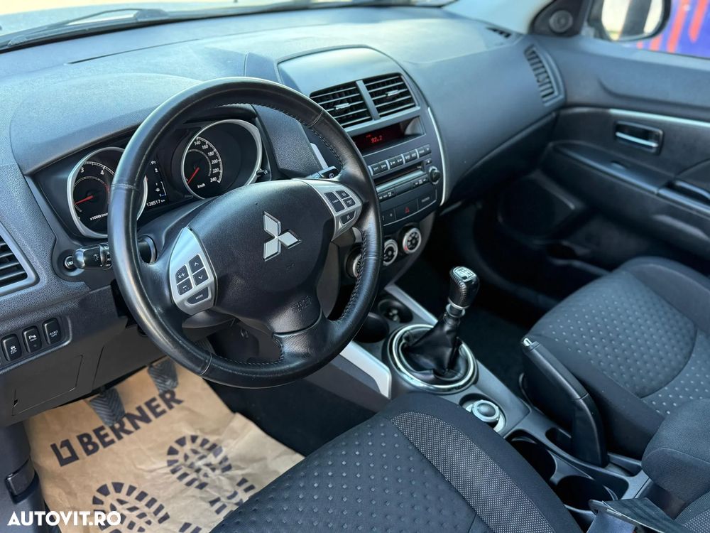 Mitsubishi ASX - 11