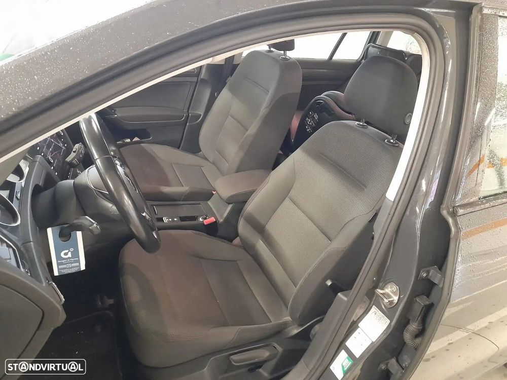 VW Golf Variant 1.6 TDi Confortline - 2