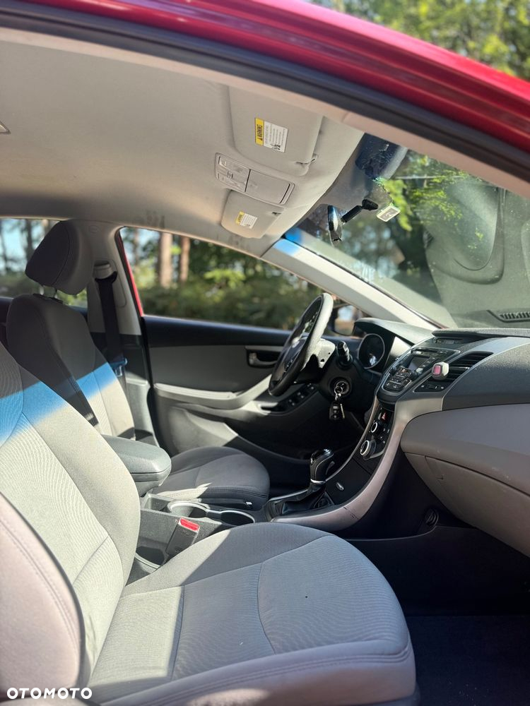 Hyundai Elantra 1.8 SE - 6