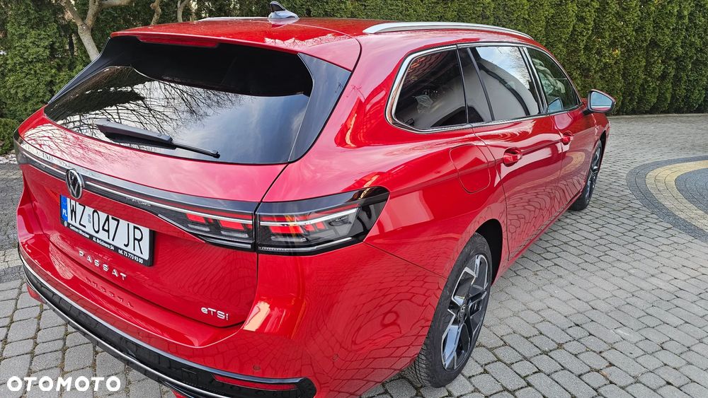 Volkswagen Passat - 4