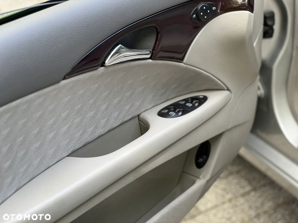 Mercedes-Benz Klasa E - 30