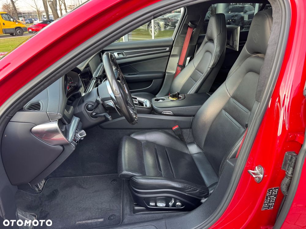 Porsche Panamera - 33