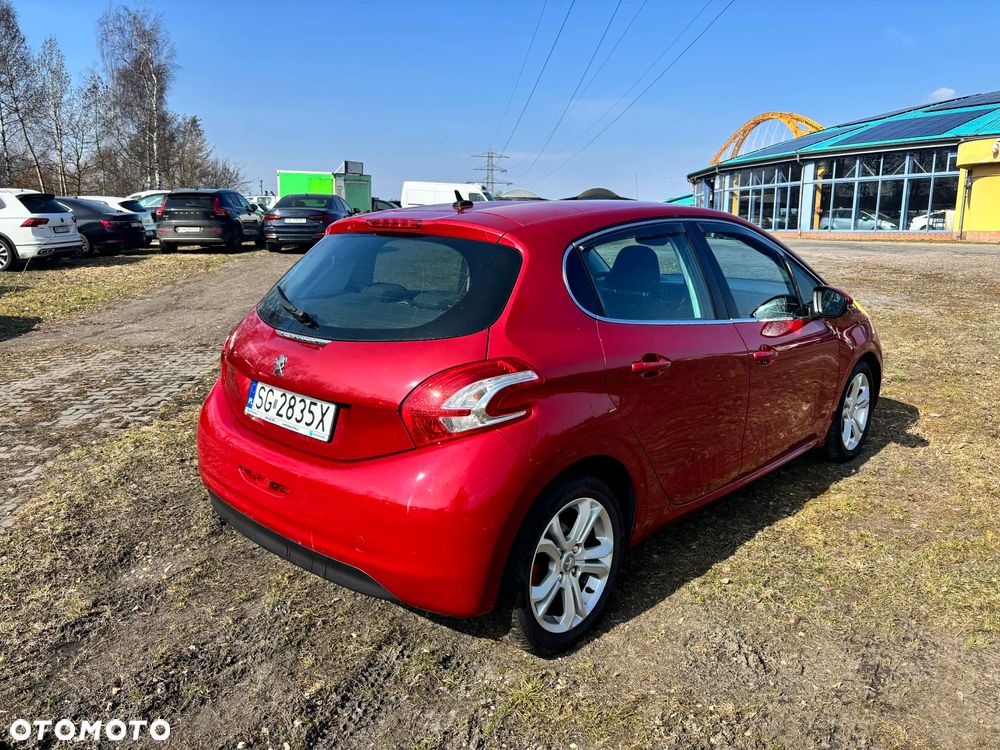 Peugeot 208 - 4