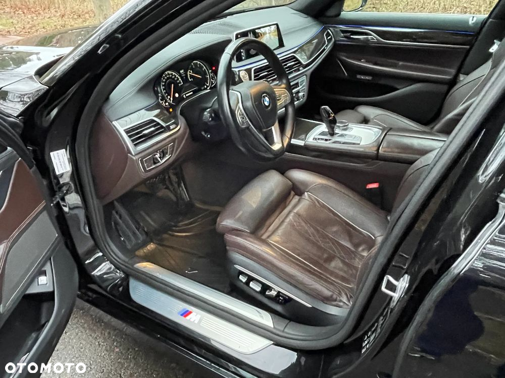 BMW Seria 7 740d xDrive - 9