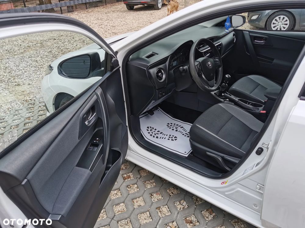 Toyota Auris 1.4 D-4D Dynamic - 12