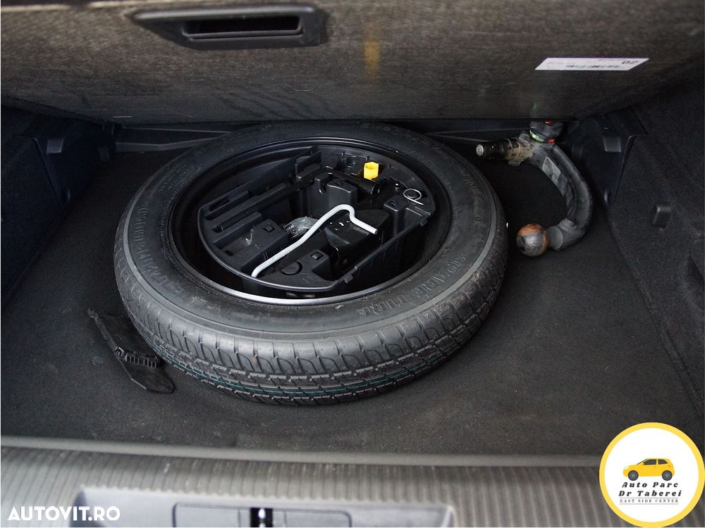 Peugeot 308 PureTech 130 GPF EAT8 Stop & Start Allure Business-Paket - 38