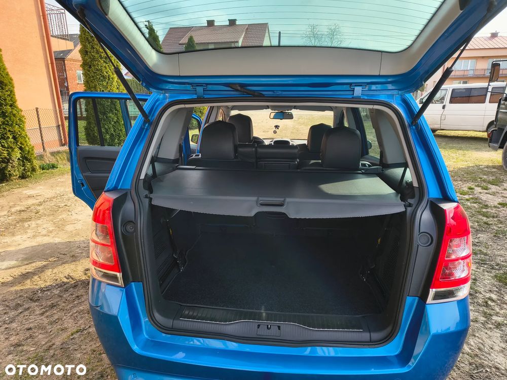 Opel Zafira 2.0 T OPC - 12