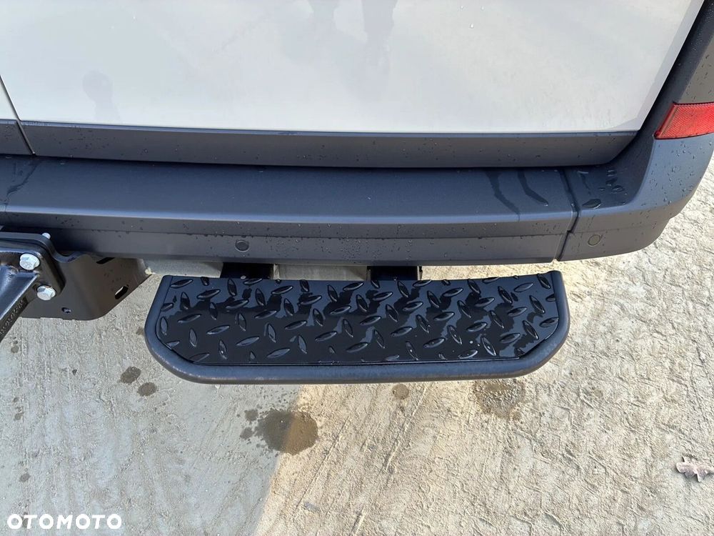 Volkswagen Crafter 35 Furgon L4H3, 2.0BiTDI 177KM, Wysoki dach, r. o. 4490mm - 38