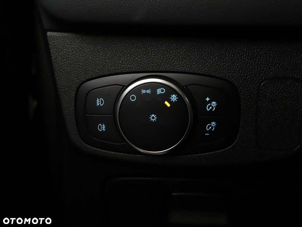 Ford Focus 1.5 EcoBlue Start-Stopp-System TITANIUM - 34