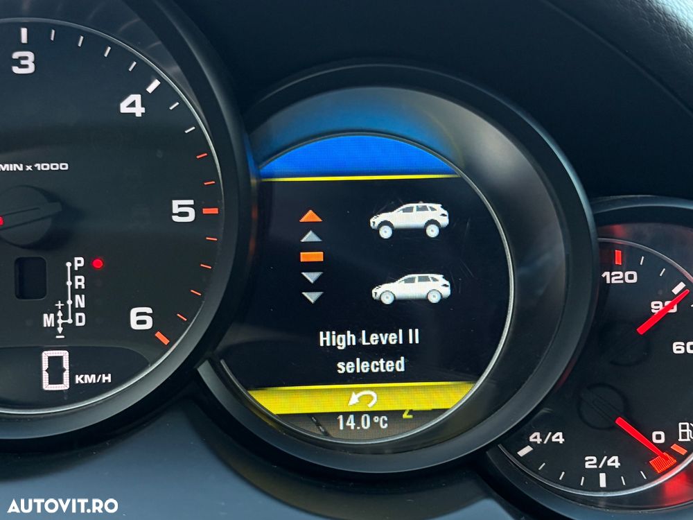 Porsche Cayenne 3.0TD TipTronic - 34