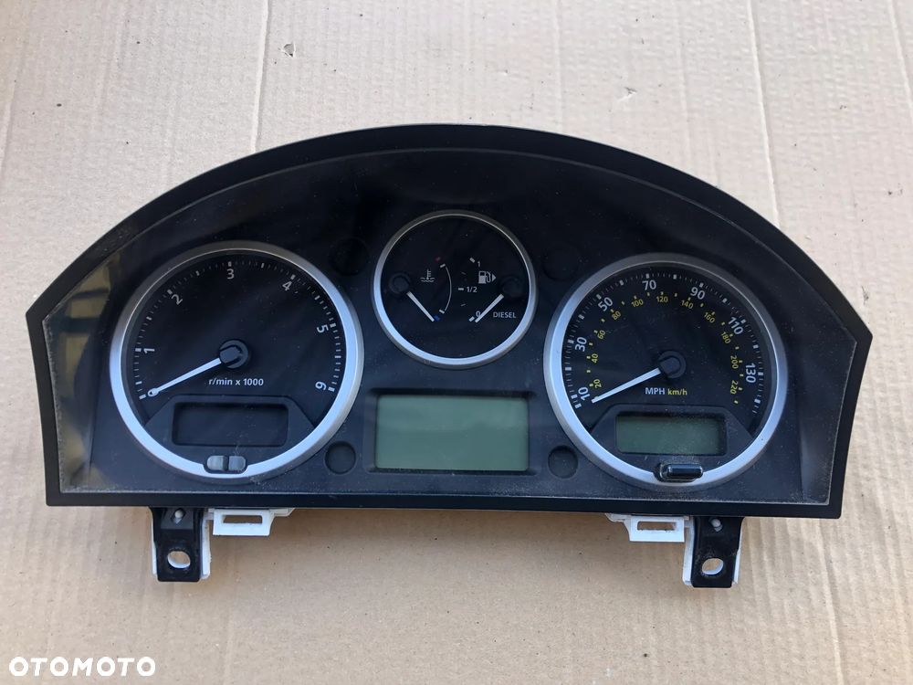 Licznik 8H32-10849 RHD Range Rover Sport L320 2.7 TDV6 - 1