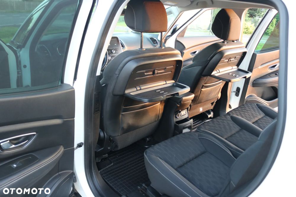 Renault Grand Scenic - 30