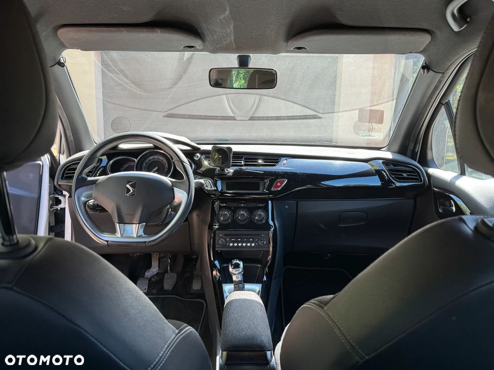 Citroën DS3 1.6 e-HDi SoChic - 16