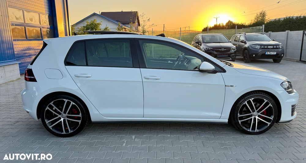 Volkswagen Golf GTD 2.0 TDI SCR DSG - 14
