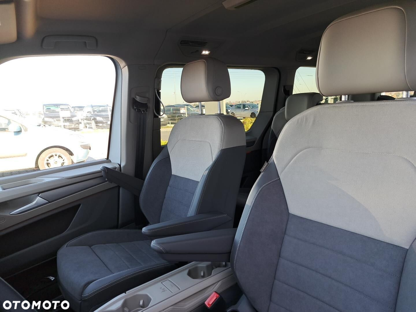 Volkswagen multivan "EDITION" L2; 2,0TSI OPF, 150kW/204KM 7-bieg. DSG r.o: 3124 mm - 25
