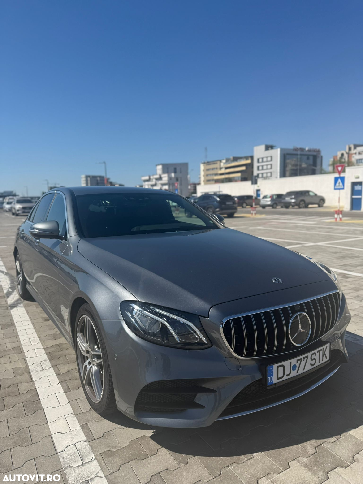 Mercedes-Benz E 220 d Aut. - 2