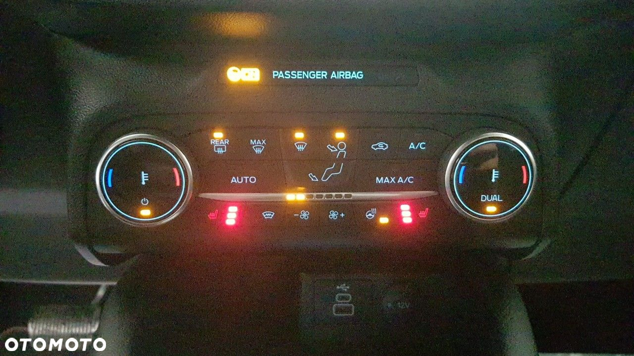 Ford Kuga - 30