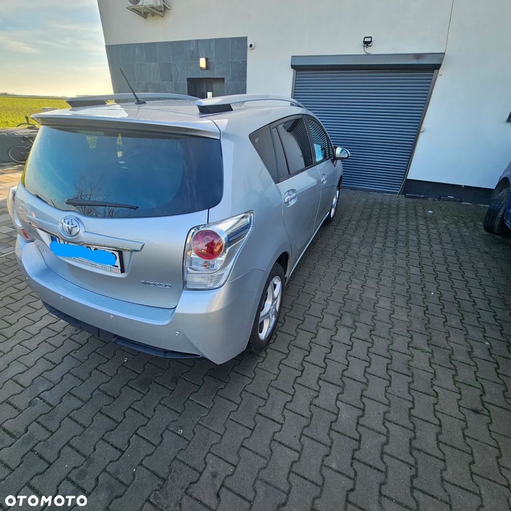 Toyota Verso 1.8 Premium 7os - 10