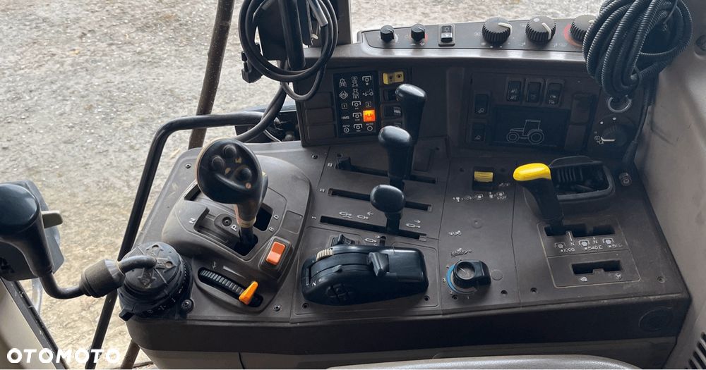 John Deere 6920S - 28