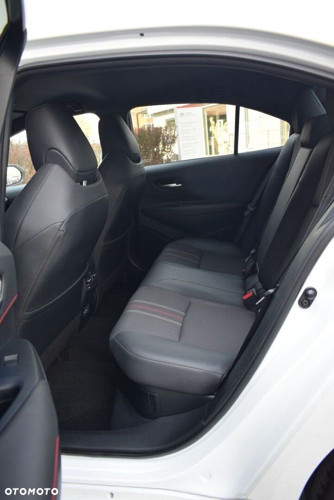 Toyota Corolla 1.8 Hybrid GR Sport - 11
