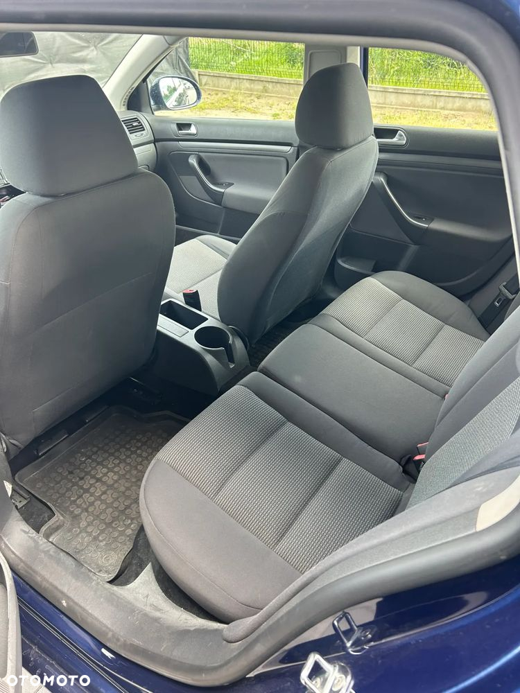 Volkswagen Golf - 4