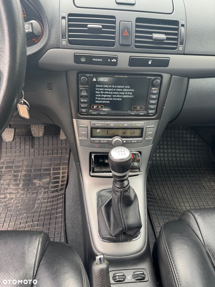 Toyota Avensis 2.2 D-CAT Sol plus NAVI - 7