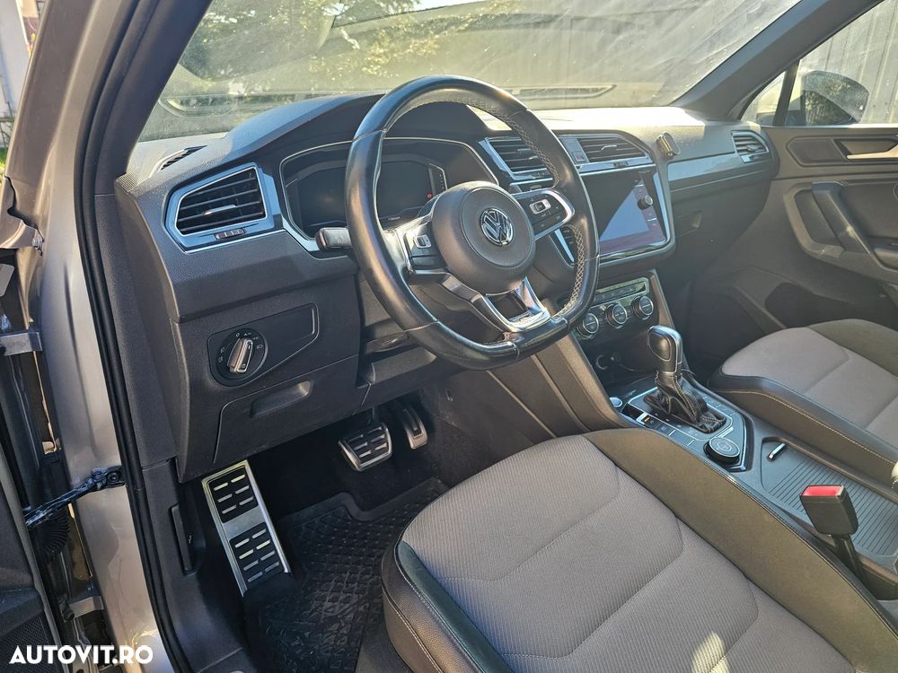 Volkswagen Tiguan - 36