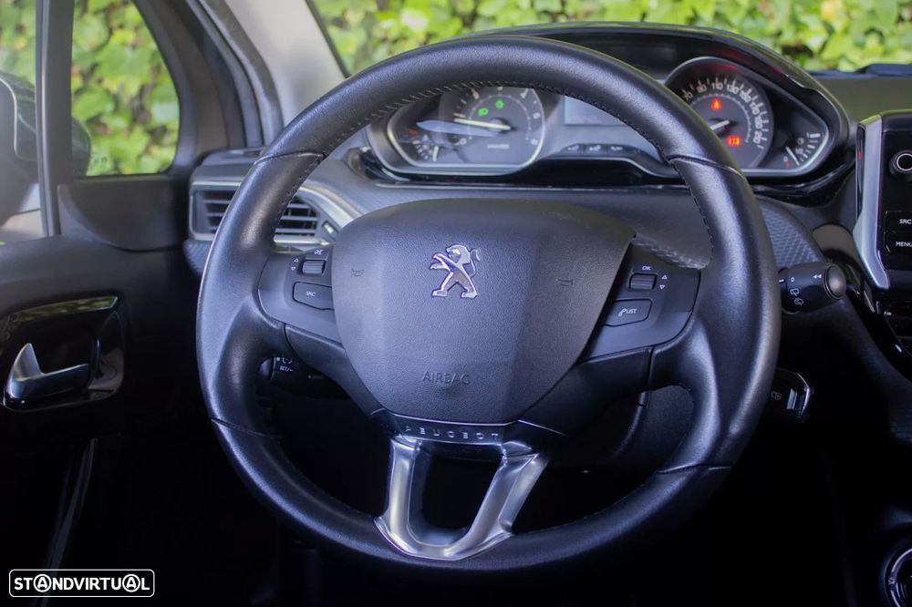 Peugeot 208 1.5 BlueHDi Signature - 15