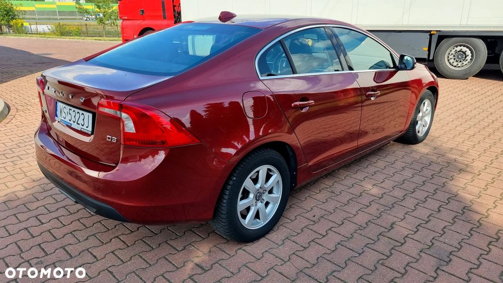 Volvo S60 D3 Geartronic Momentum - 4