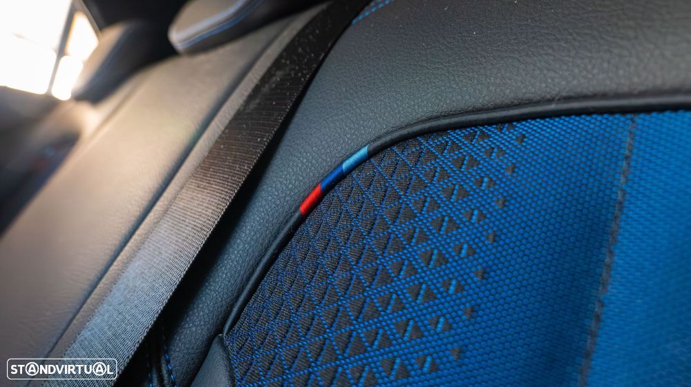 BMW 116 d Pack Desportivo M - 23