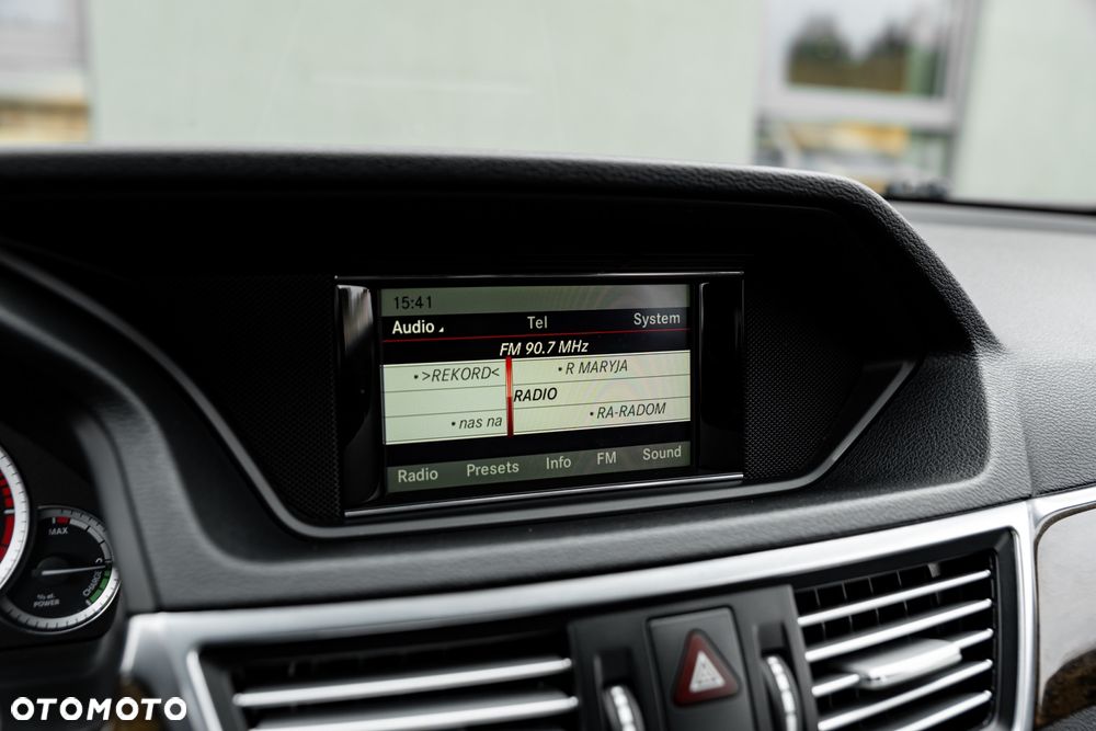 Mercedes-Benz Klasa E 300 BlueTEC HYBRID 7G-TRONIC Avantgarde - 28